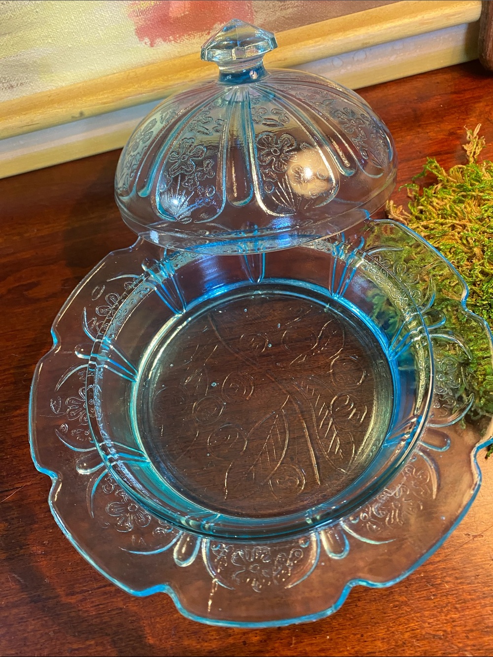 Vintage Federal Glass "Madrid" Pattern Covered Butter Dish - Picture 3 of 9